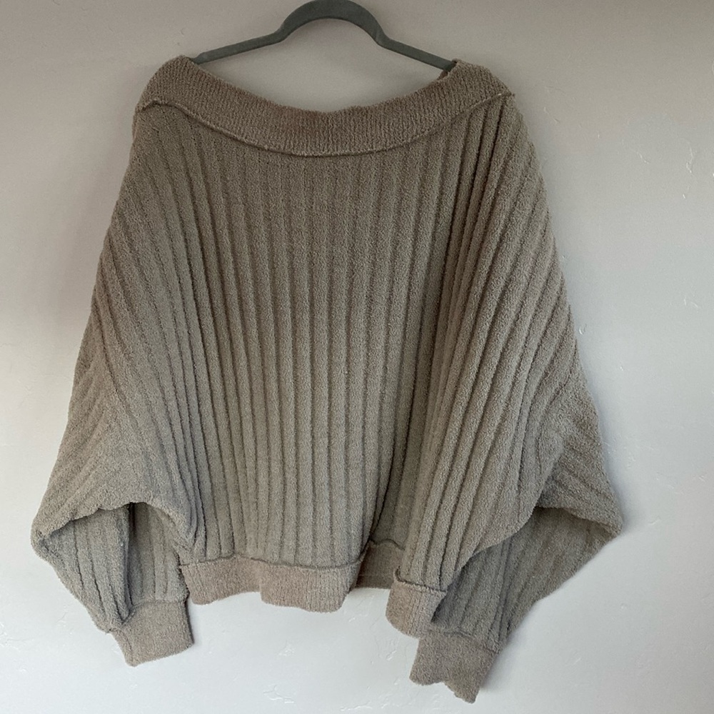 Free people knit crew neck sweaters size L